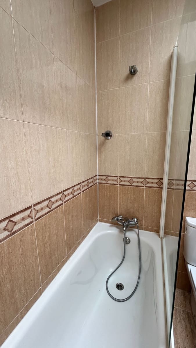 4 soveværelse Byhus til leje i La Alfoquia med garage - € 700 (Ref: 9772752)