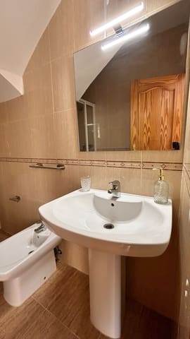 4 soveværelse Byhus til leje i La Alfoquia, Zurgena med garage - € 700 (Ref: 9772752)