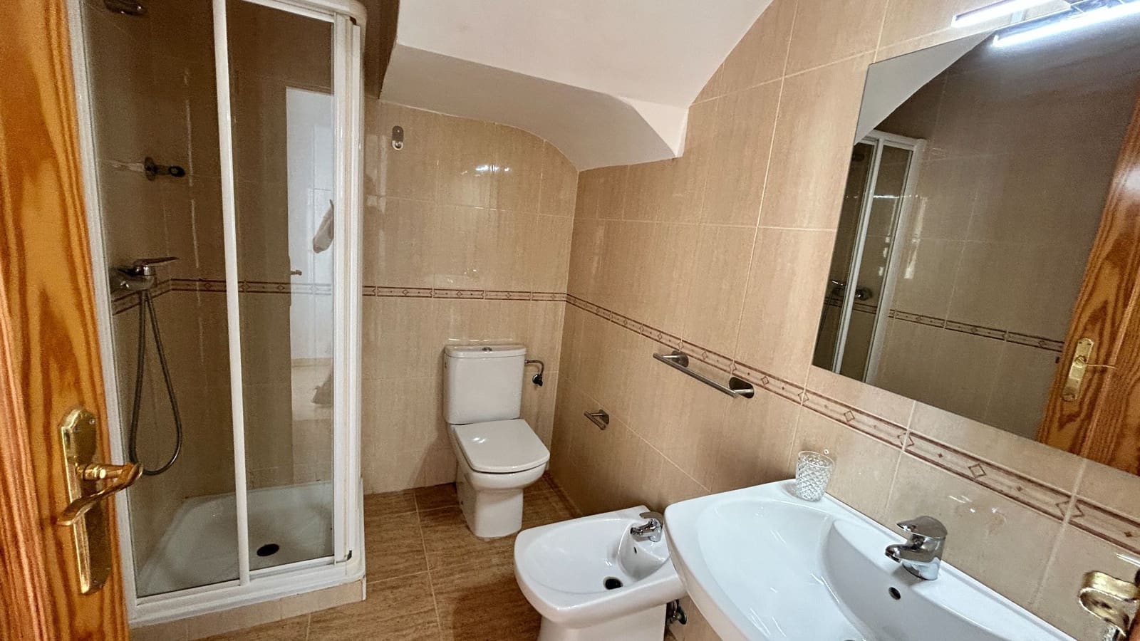 4 soveværelse Byhus til leje i La Alfoquia med garage - € 700 (Ref: 9772752)