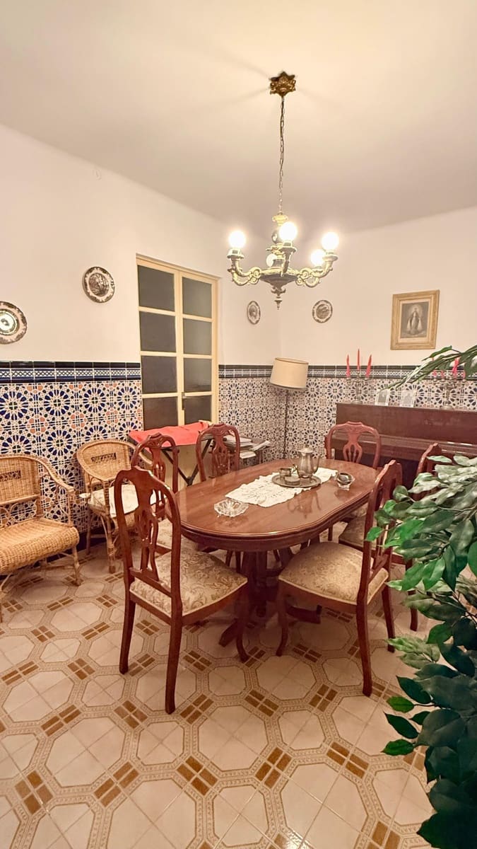 4 slaapkamer Villa te koop in Albox - € 120.000 (Ref: 9786777)