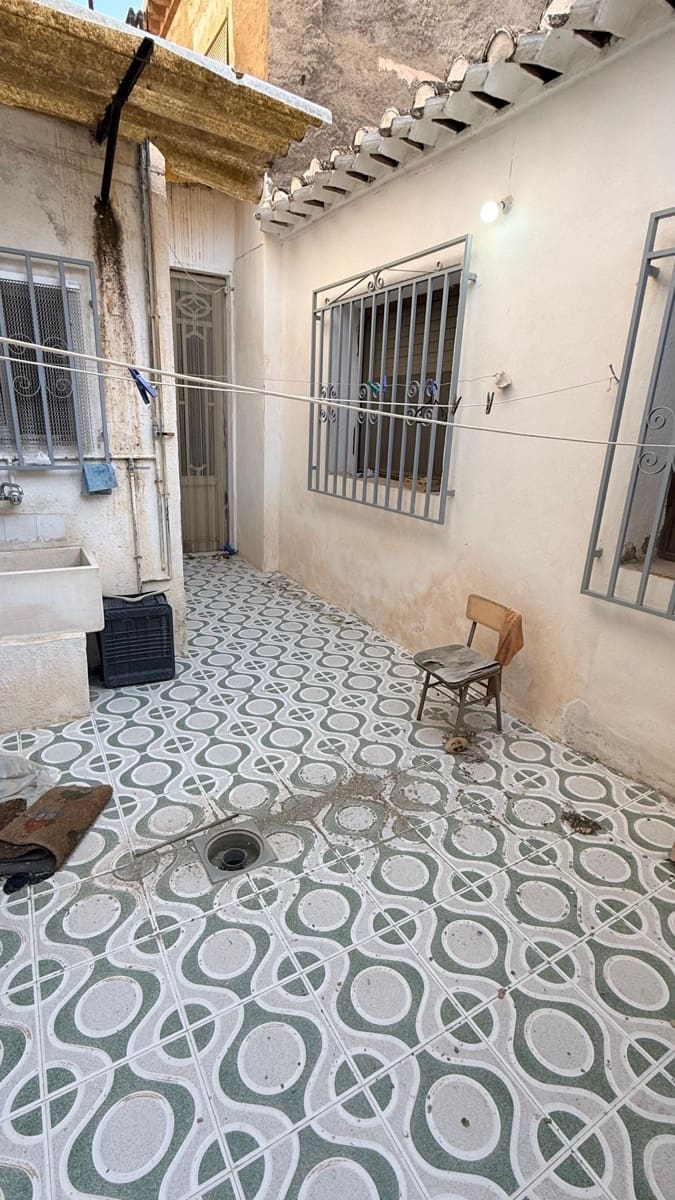 4 slaapkamer Villa te koop in Albox - € 120.000 (Ref: 9786777)