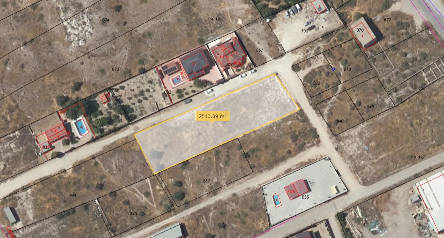 Grunde uden byggetilladelser til salg i Albox - € 69.900 (Ref: 9796849)