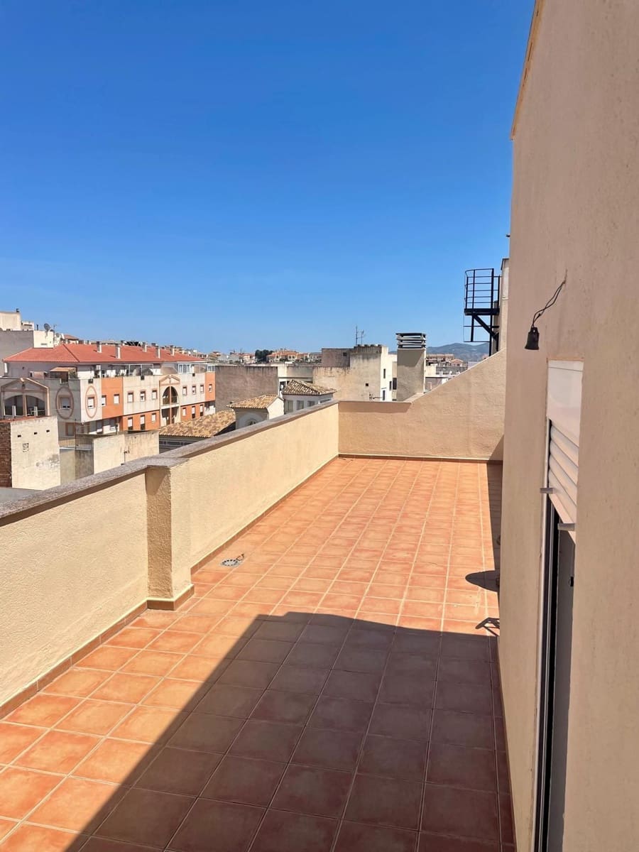 3 soveværelse Penthouse til leje i Albox med garage - € 750 (Ref: 9806182)