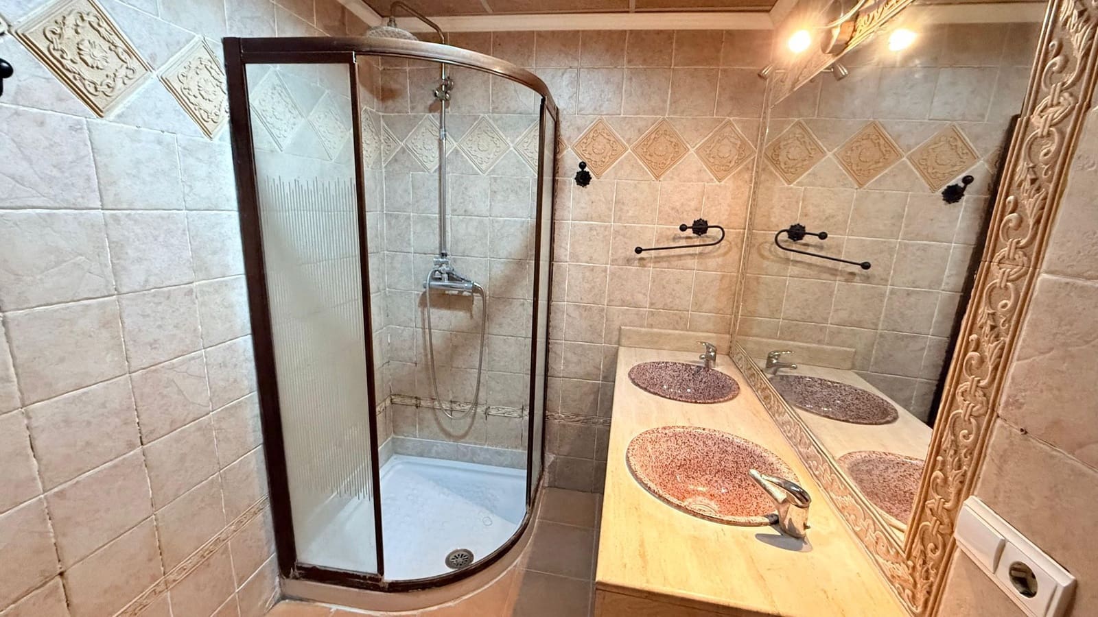 3 bedroom Flat for sale in Fines - € 59,900 (Ref: 9830771)