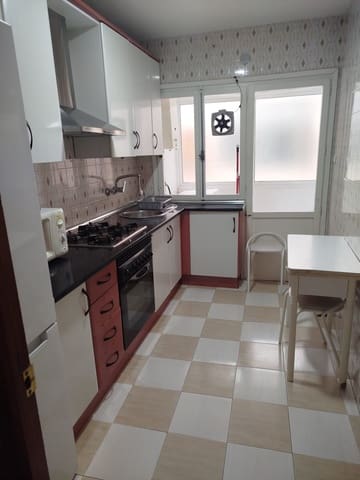 Piso de 4 habitaciones en Albox en alquiler - 500 € (Ref: 9845068)