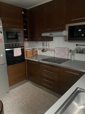 Piso de 3 habitaciones en Albox en alquiler con garaje - 550 € (Ref: 9851653)