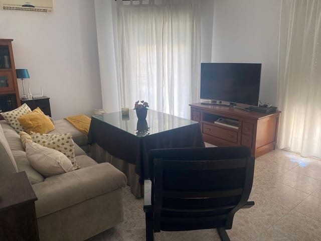 Piso de 3 habitaciones en Albox en alquiler con garaje - 550 € (Ref: 9851653)