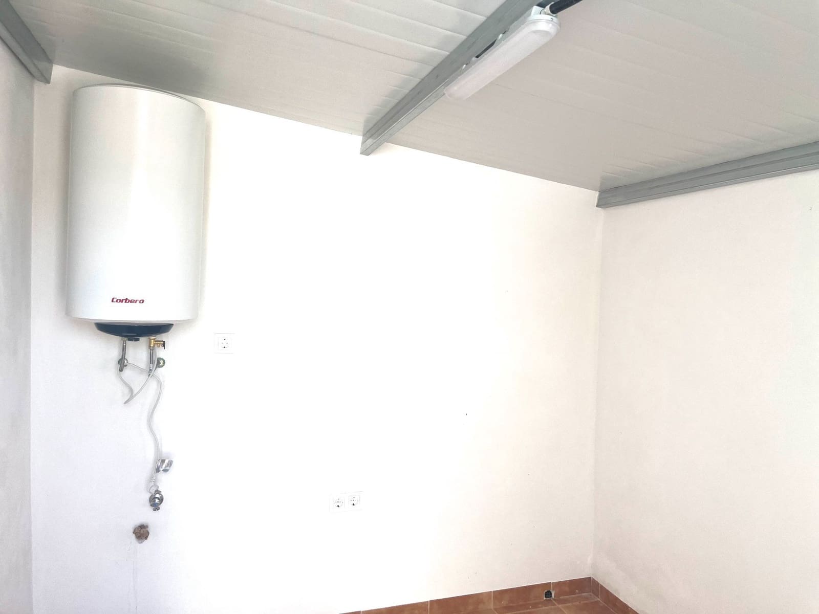 4 bedroom Villa for rent in La Aljambra with pool - € 1,200 (Ref: 9877983)