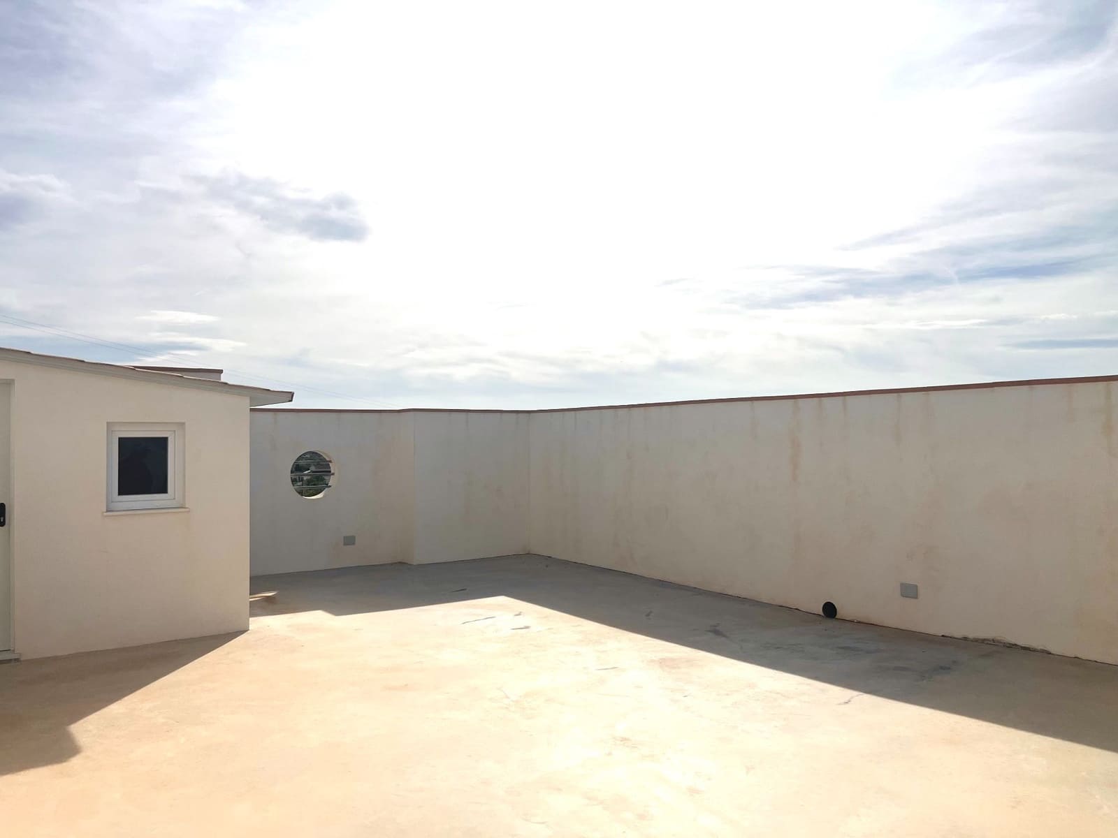 4 bedroom Villa for rent in La Aljambra with pool - € 1,200 (Ref: 9877983)