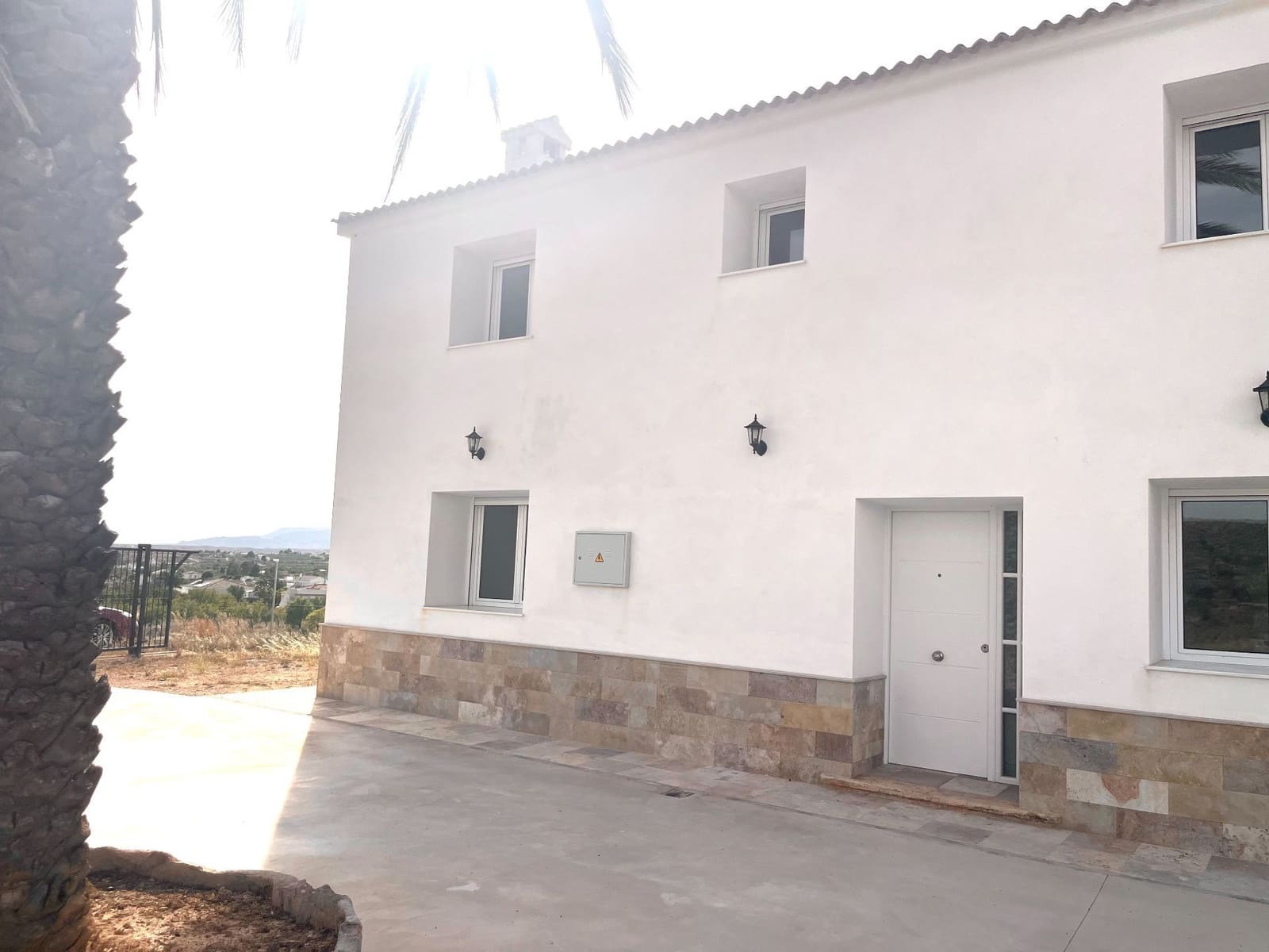 4 bedroom Villa for rent in La Aljambra with pool - € 1,200 (Ref: 9877983)