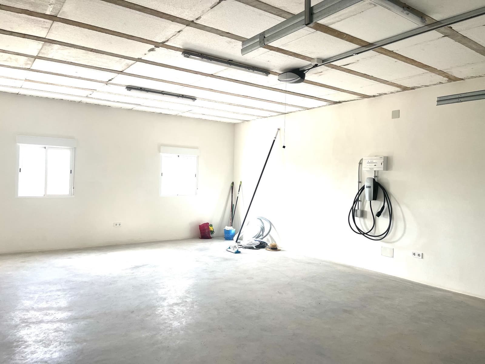 4 bedroom Villa for rent in La Aljambra with pool - € 1,200 (Ref: 9877983)