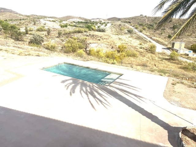 4 bedroom Villa for rent in Albox with pool - € 1,200 (Ref: 9877983)