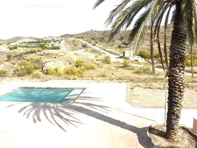 4 bedroom Villa for rent in Albox with pool - € 1,200 (Ref: 9877983)