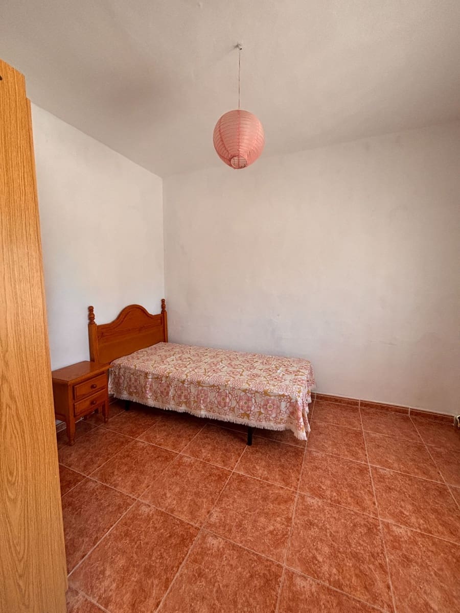 Piso de 3 habitaciones en Taberno en alquiler - 450 € (Ref: 9893771)