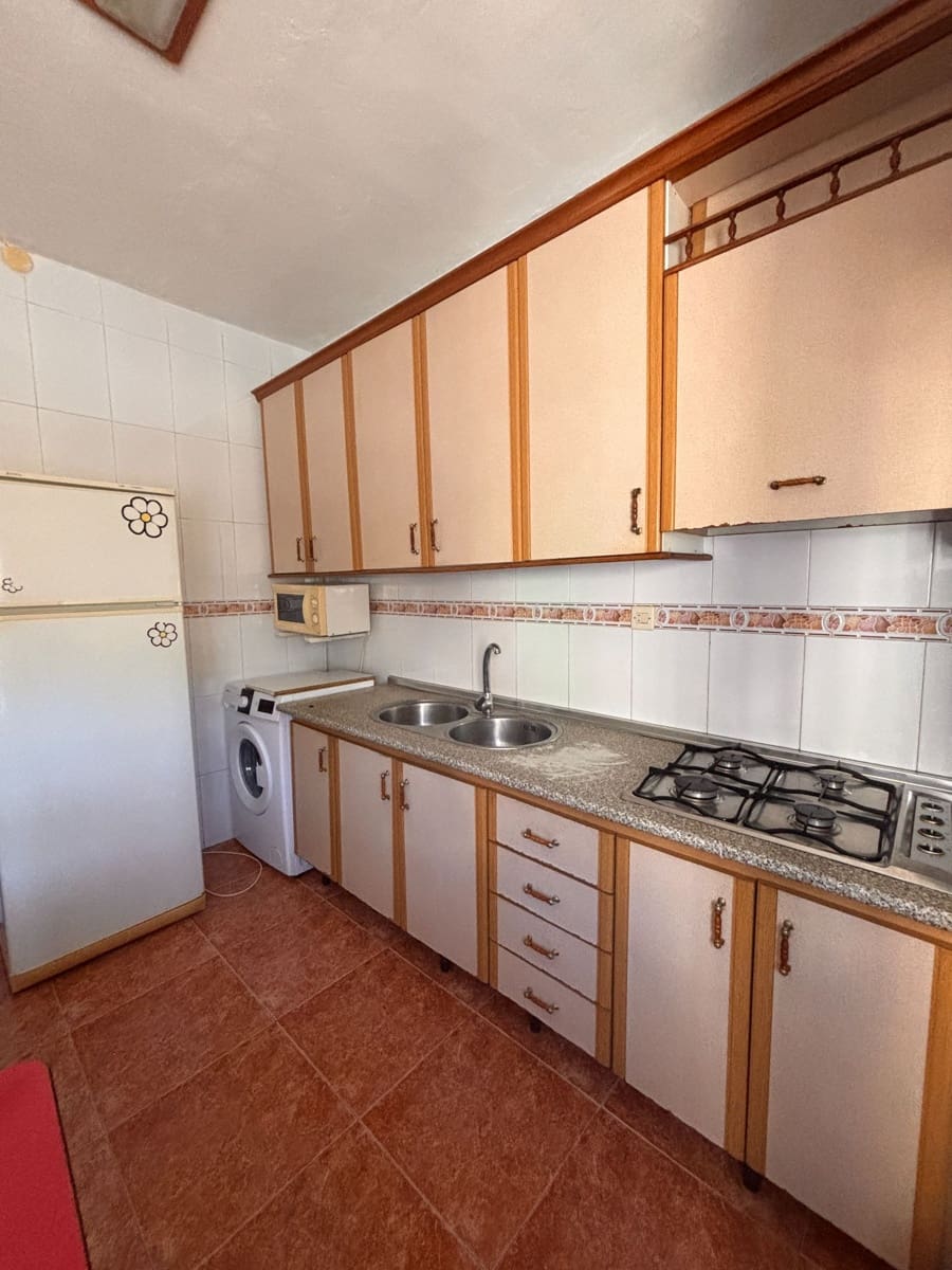 Piso de 3 habitaciones en Taberno en alquiler - 450 € (Ref: 9893771)