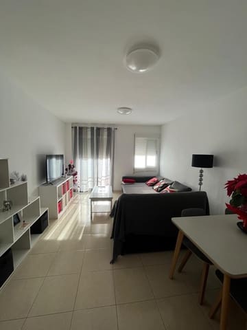 3 slaapkamer Flat te huur in Albox - € 550 (Ref: 9899013)