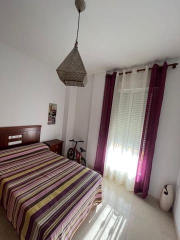 3 slaapkamer Flat te huur in Albox - € 550 (Ref: 9899013)