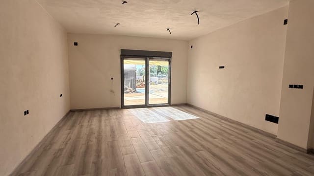 4 slaapkamer Villa te koop in Locaiba, Albox met zwembad garage - € 181.000 (Ref: 9924197)