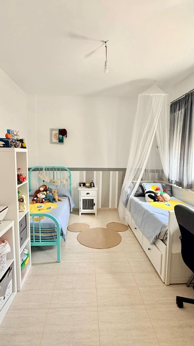 Casa de 4 habitaciones en Albox en venta - 179.900 € (Ref: 9990275)