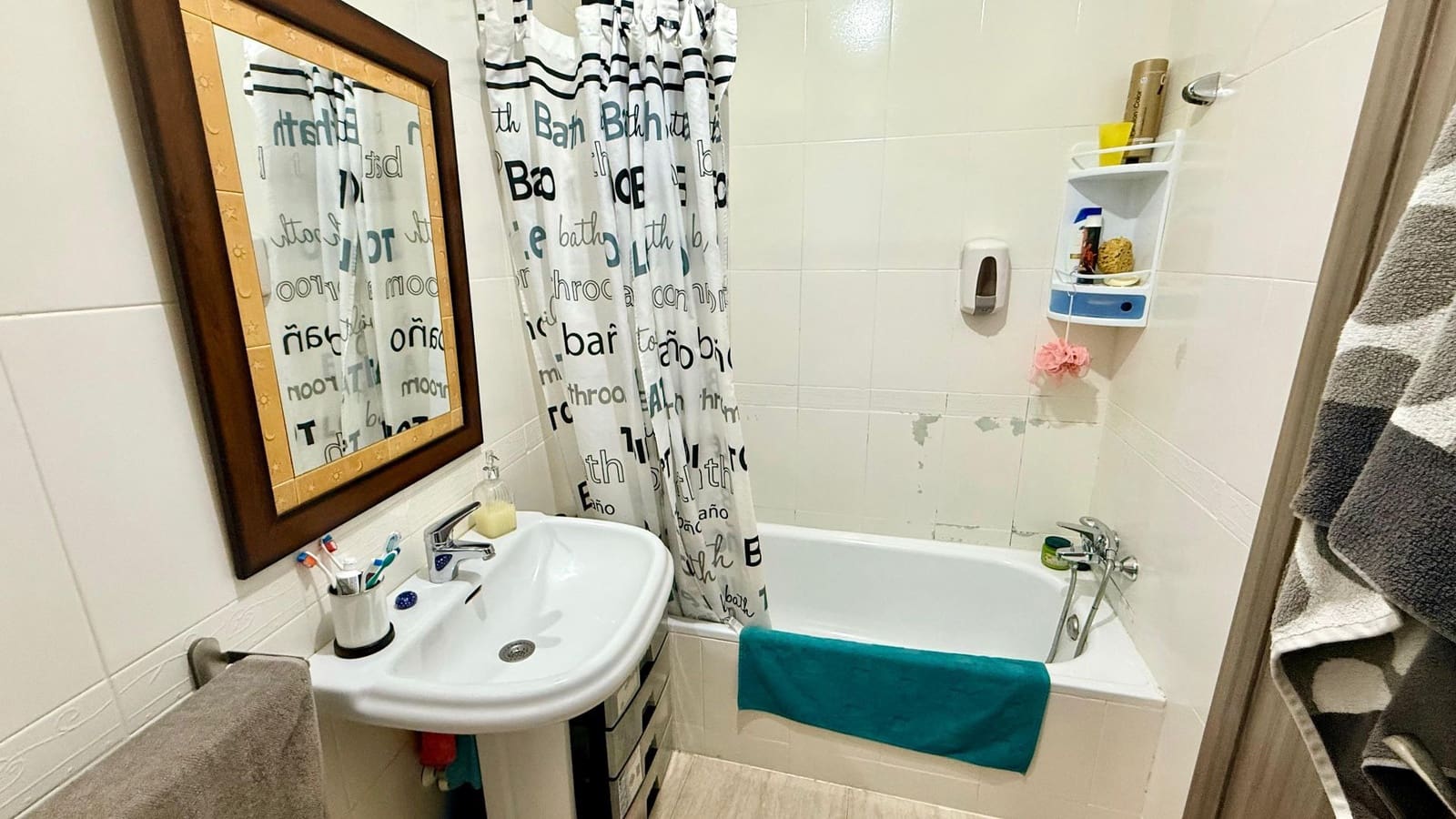 Casa de 4 habitaciones en Albox en venta - 179.900 € (Ref: 9990275)