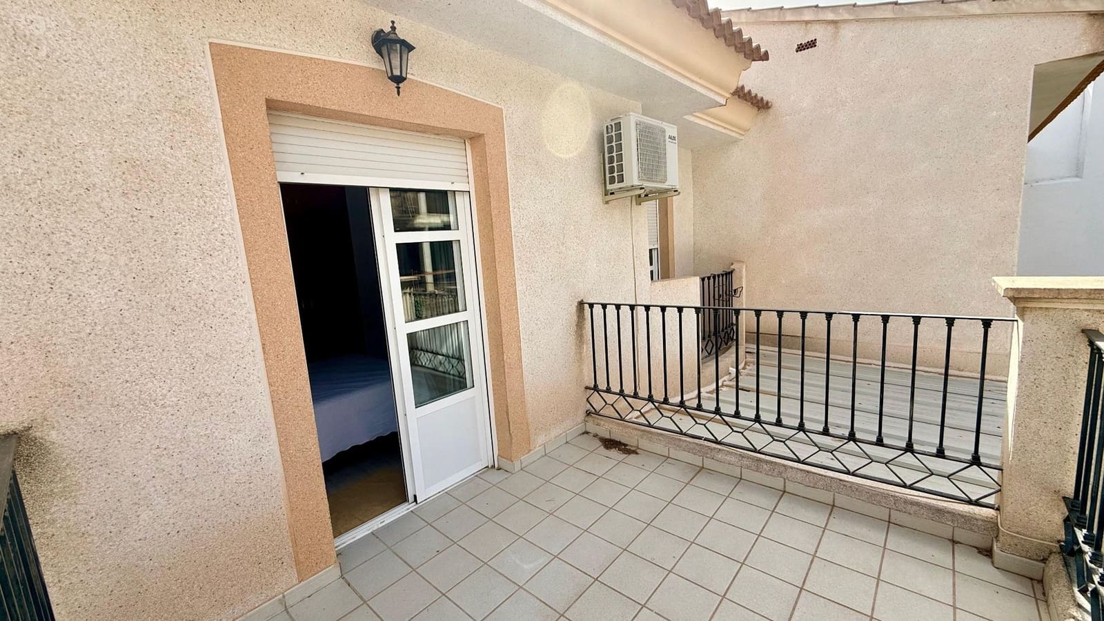 Casa de 4 habitaciones en Albox en venta - 179.900 € (Ref: 9990275)