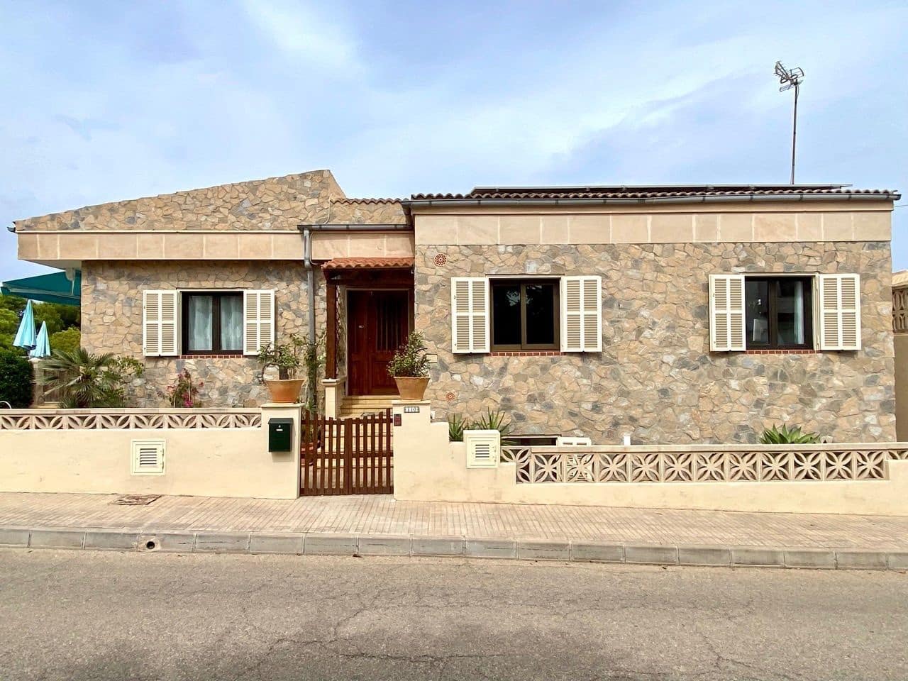 4 sovrum Villa till salu i Son Serra de Marina med garage - 799 000 € (Ref: 10046828)