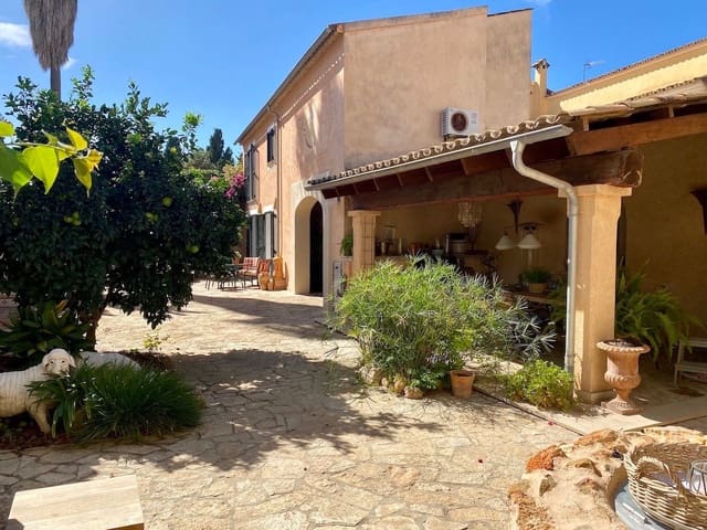 6 Zimmer Villa zu verkaufen in Santa María del Camí mit Garage - 2.250.000 € (Ref: 10139146)