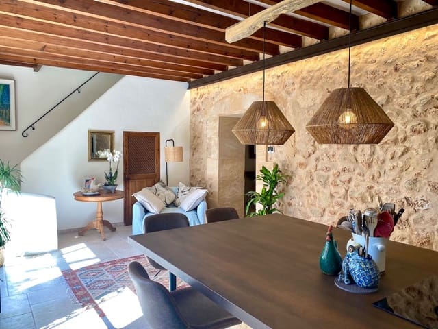 6 Zimmer Villa zu verkaufen in Santa María del Camí mit Garage - 2.250.000 € (Ref: 10139146)