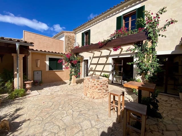 6 Zimmer Villa zu verkaufen in Santa María del Camí mit Garage - 2.250.000 € (Ref: 10139146)