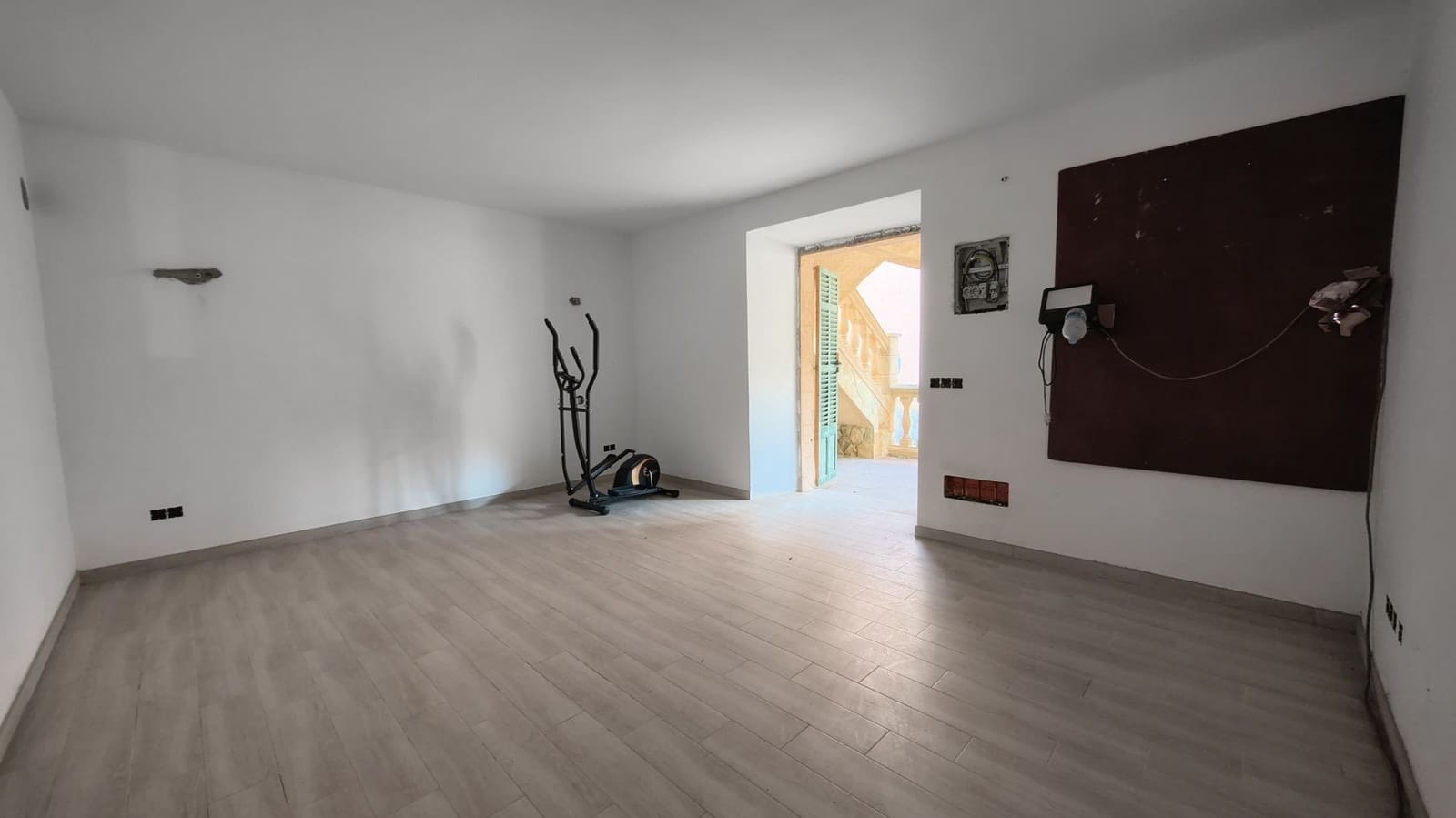 6 soveværelse Byhus til salg i Calvia - € 650.000 (Ref: 10180023)