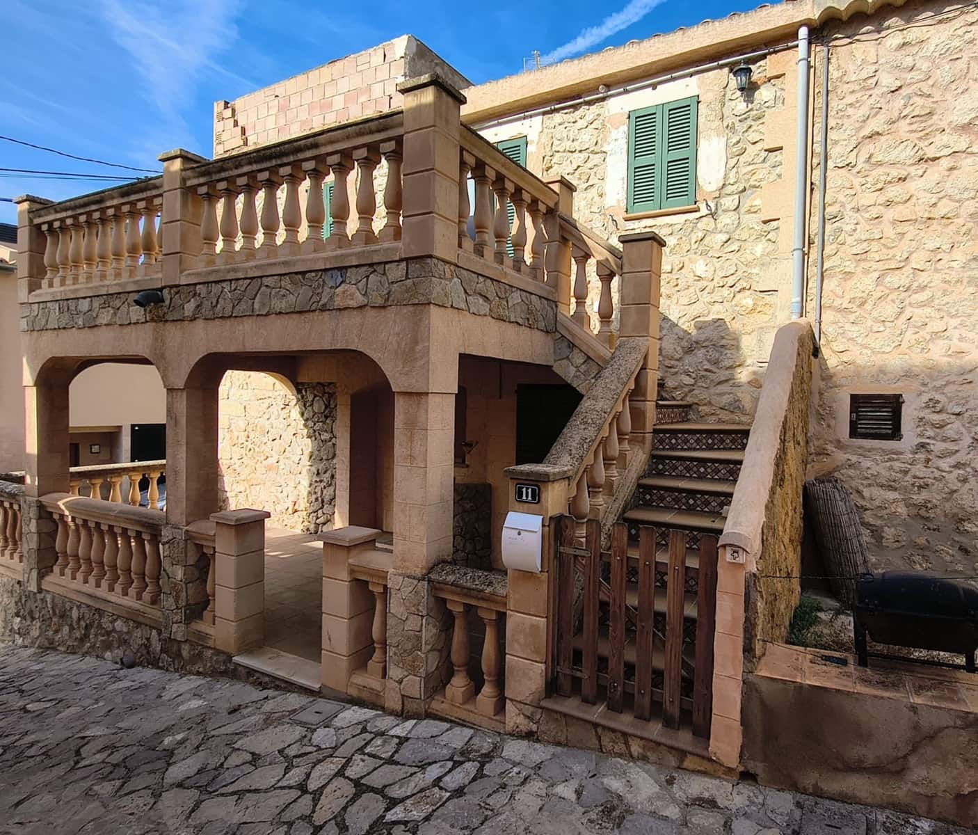 6 soveværelse Byhus til salg i Calvia - € 650.000 (Ref: 10180023)