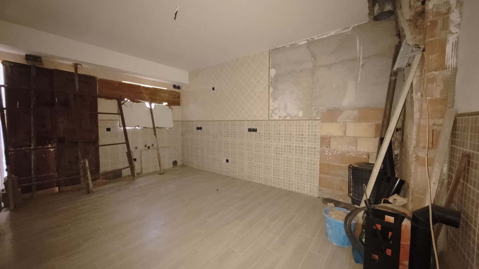6 soveværelse Byhus til salg i Calvia - € 650.000 (Ref: 10180023)