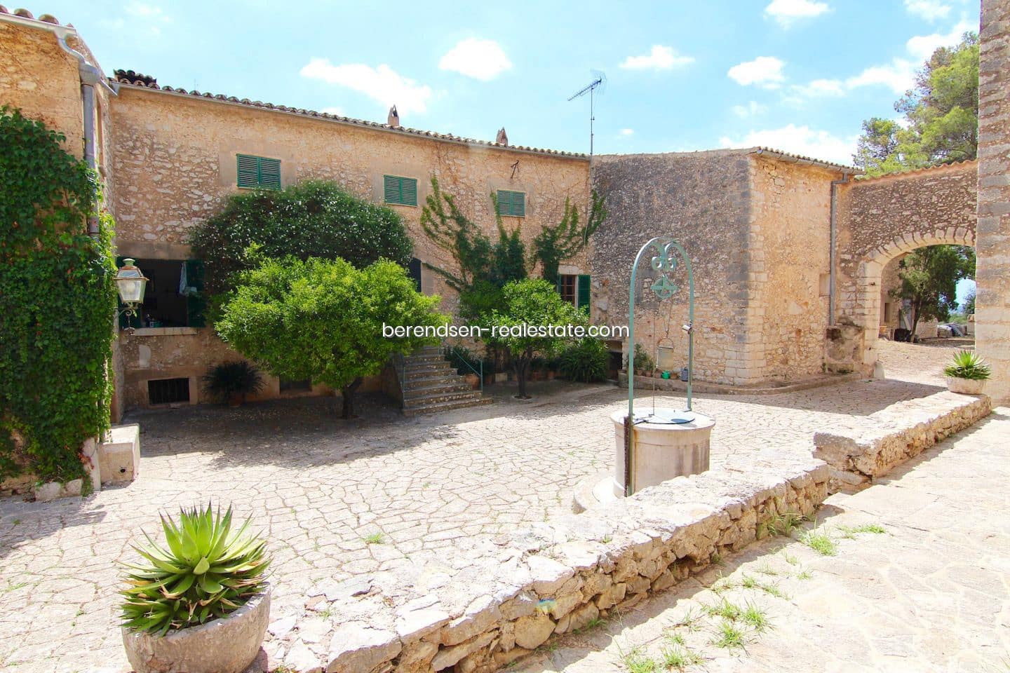 10 soveværelse Villa til salg i Binissalem med swimmingpool garage - € 4.500.000 (Ref: 4744972)