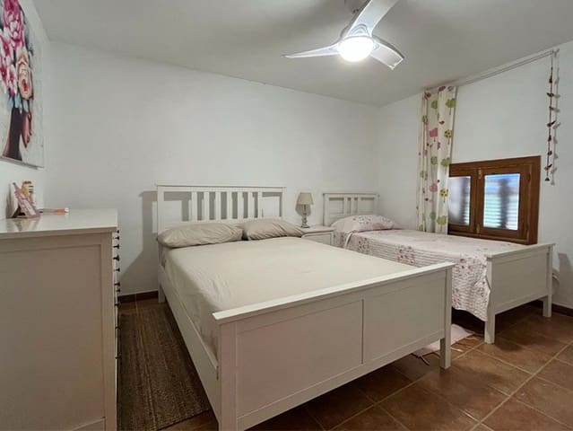 4 bedroom Villa for sale in Sencelles with pool - € 855,000 (Ref: 7630245)