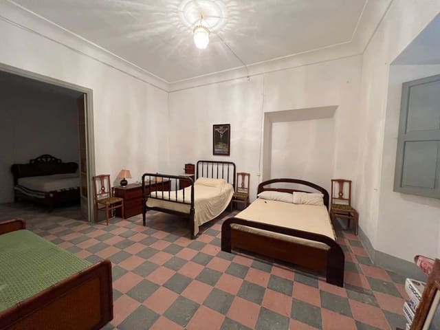 8 soverom Villa til salgs i Binissalem med garasje - € 1 850 000 (Ref: 7630252)