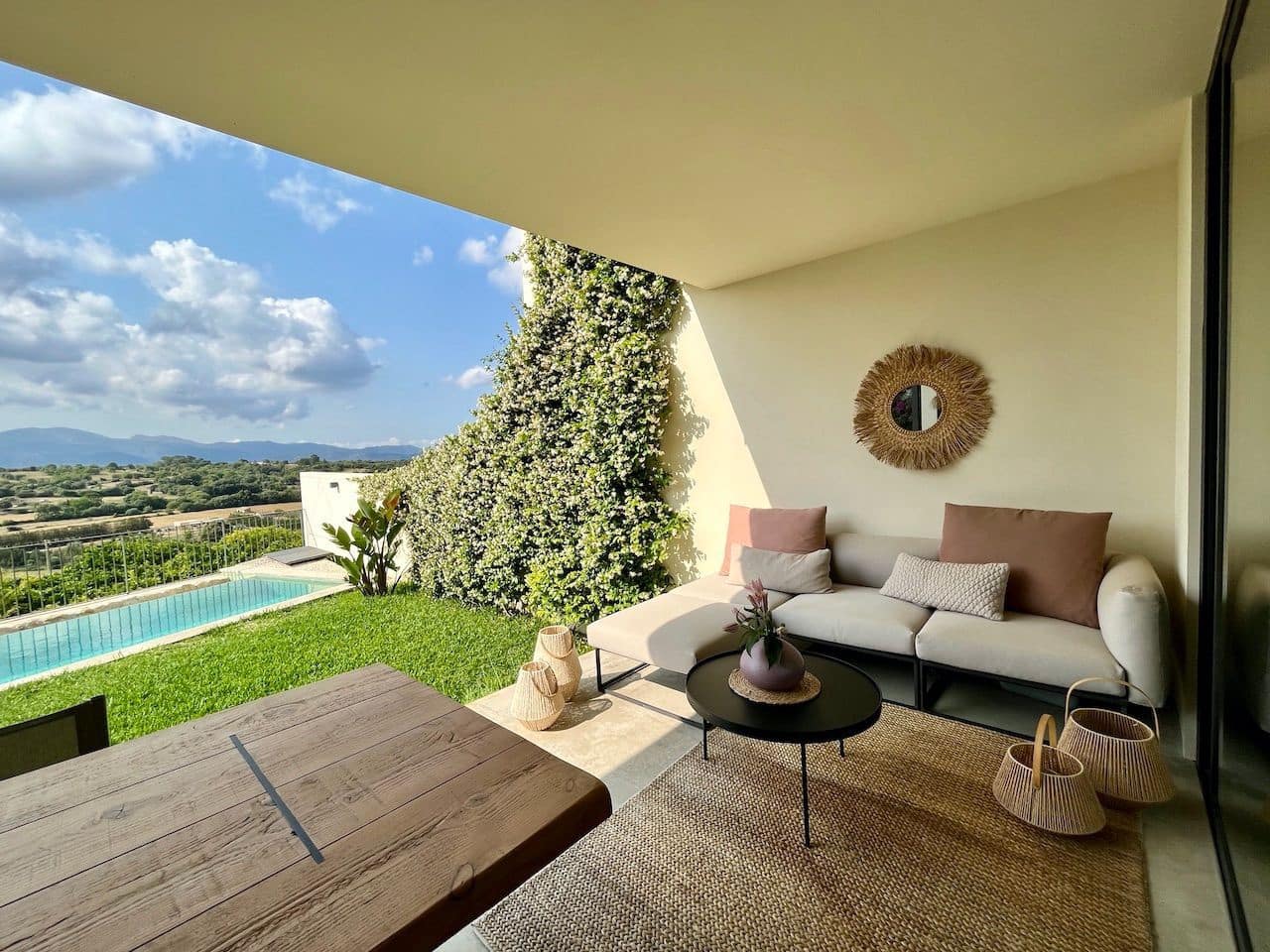 3 soveværelse Villa til salg i Llubi med swimmingpool - € 1.450.000 (Ref: 7630260)