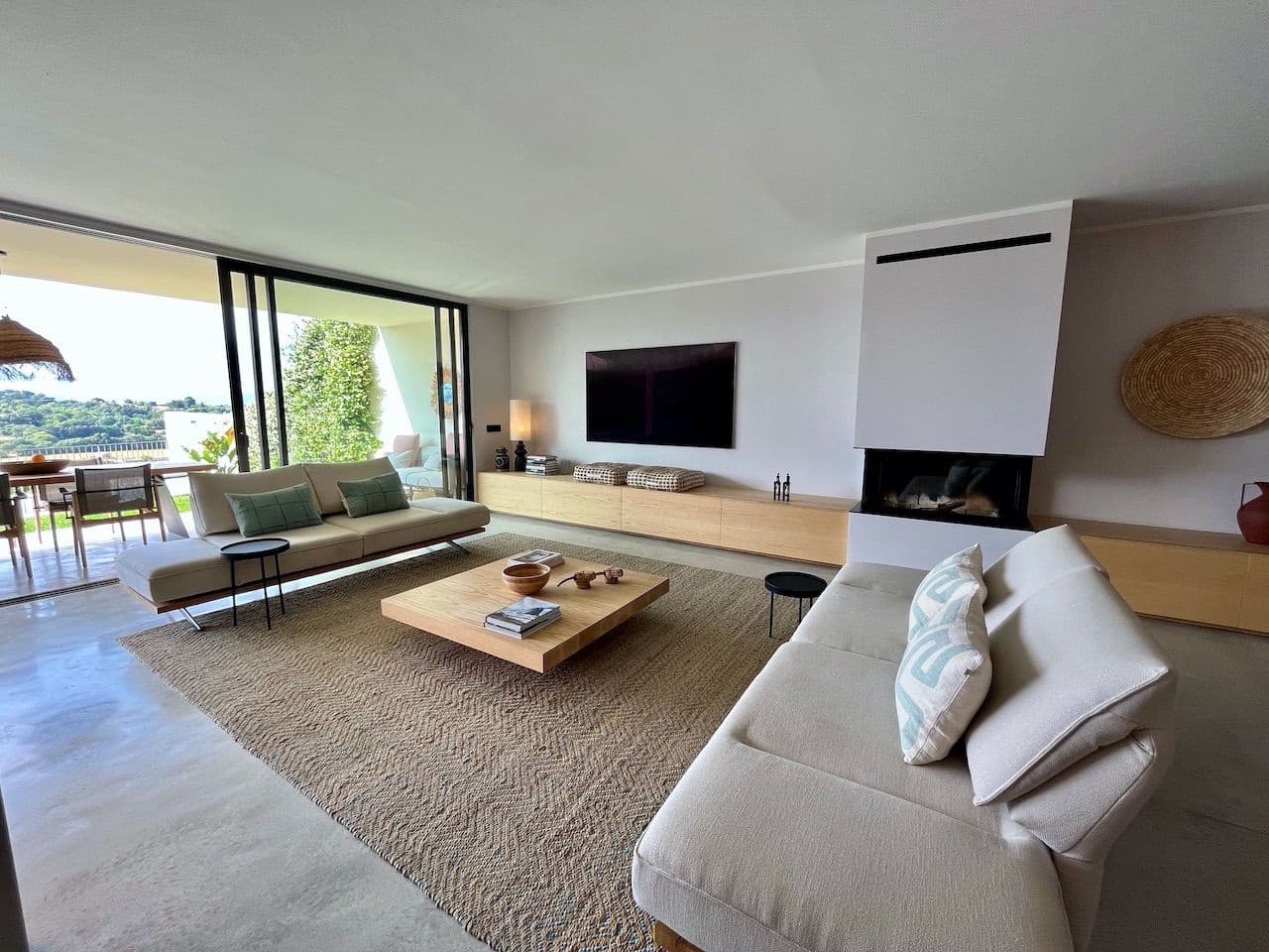 3 soveværelse Villa til salg i Llubi med swimmingpool - € 1.450.000 (Ref: 7630260)