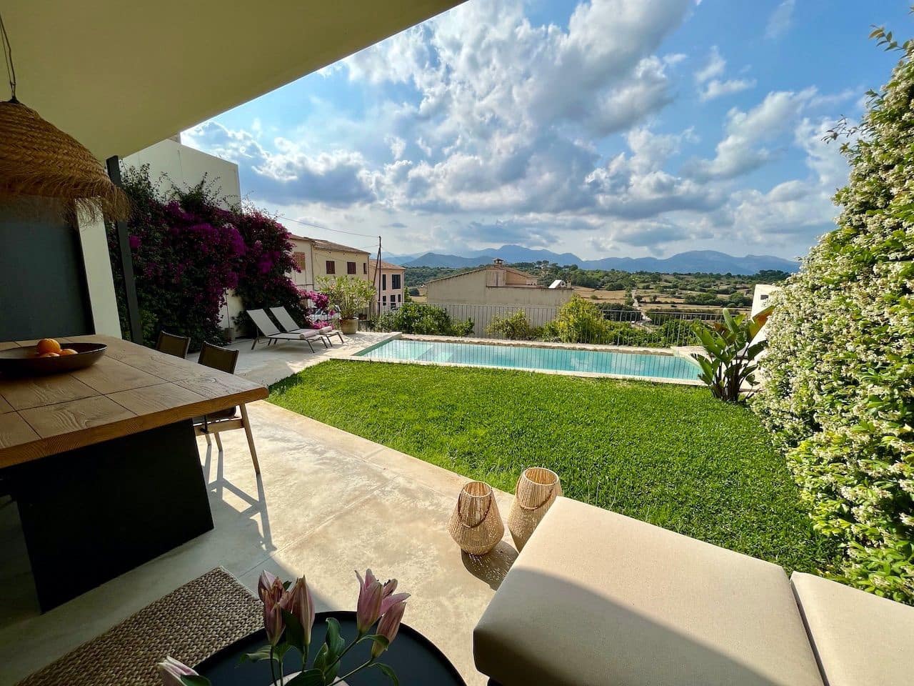 3 soveværelse Villa til salg i Llubi med swimmingpool - € 1.450.000 (Ref: 7630260)