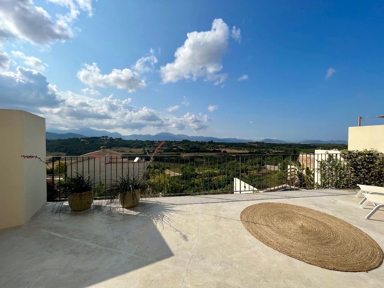 3 soveværelse Villa til salg i Llubi med swimmingpool - € 1.450.000 (Ref: 7630260)