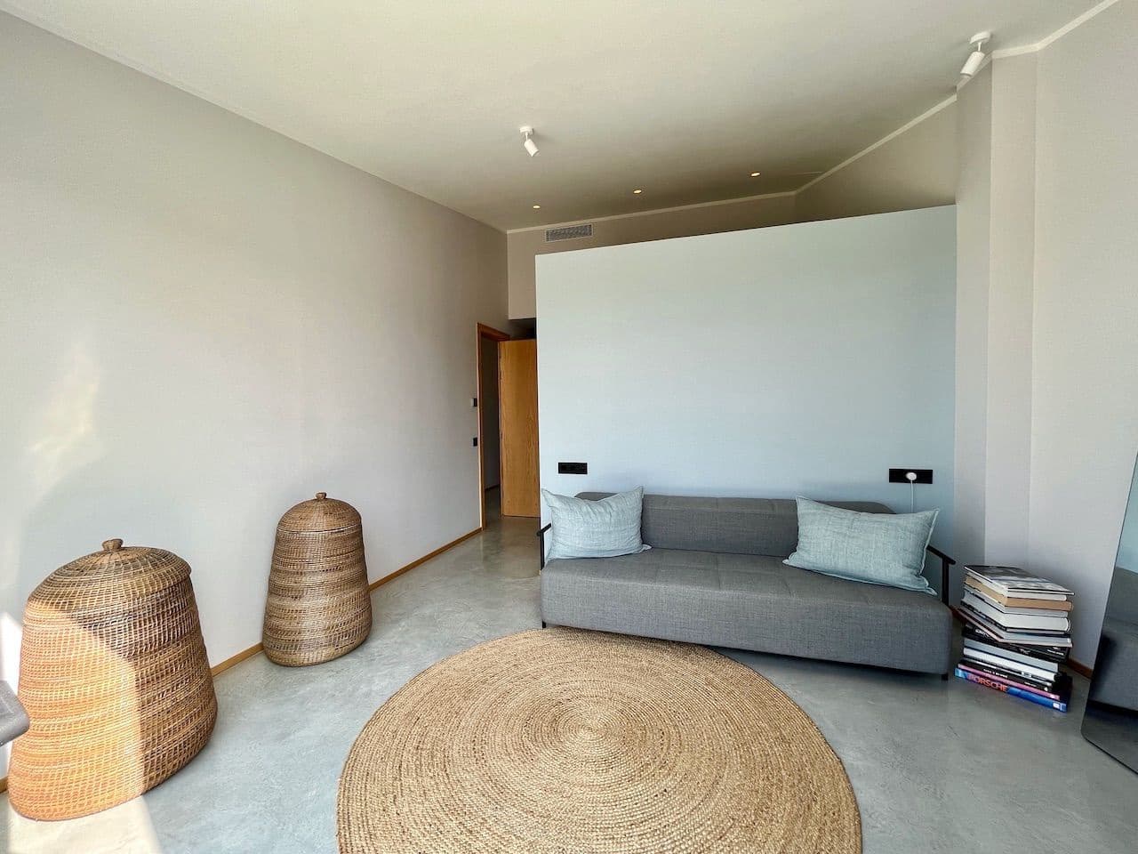 3 soveværelse Villa til salg i Llubi med swimmingpool - € 1.450.000 (Ref: 7630260)