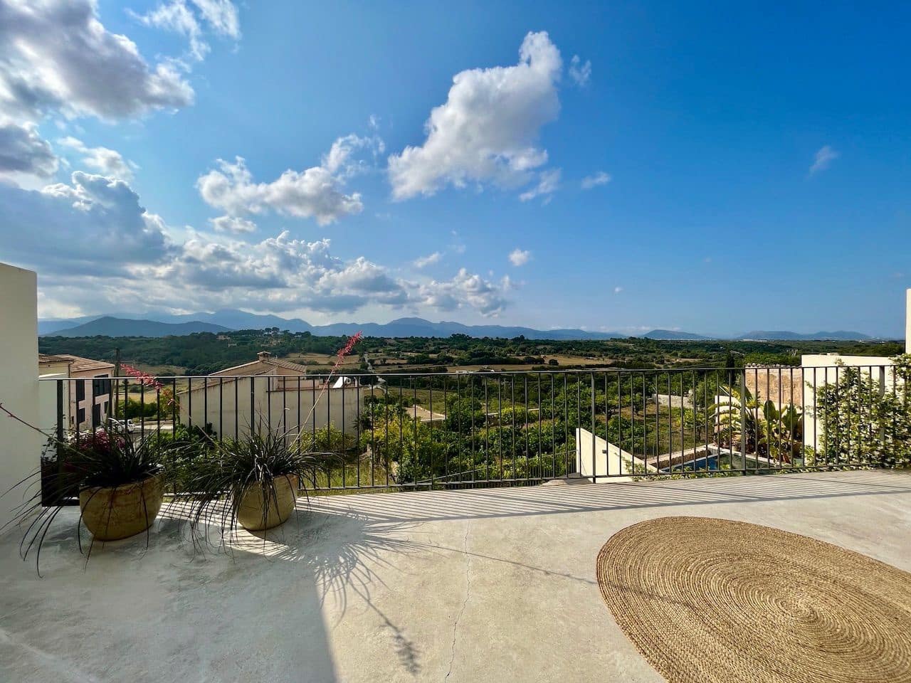 3 soveværelse Villa til salg i Llubi med swimmingpool - € 1.450.000 (Ref: 7630260)