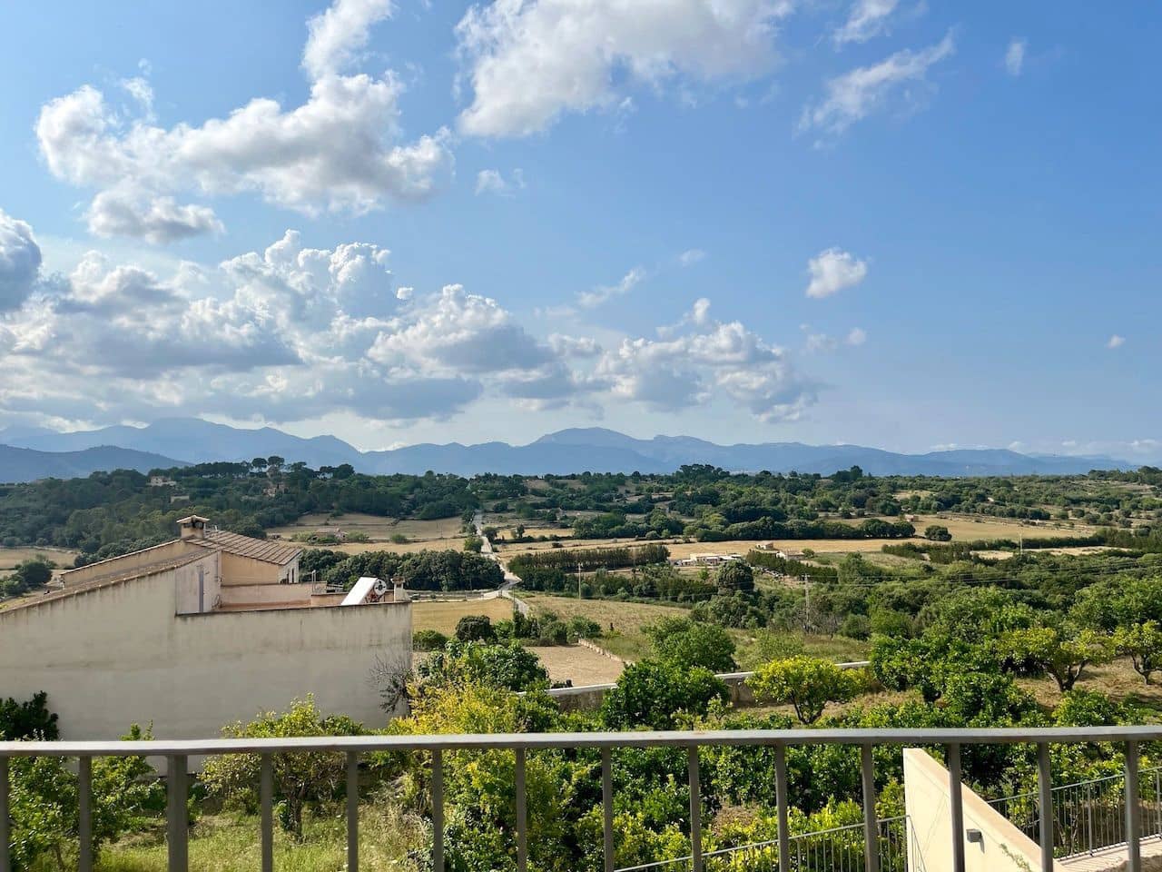 3 soveværelse Villa til salg i Llubi med swimmingpool - € 1.450.000 (Ref: 7630260)