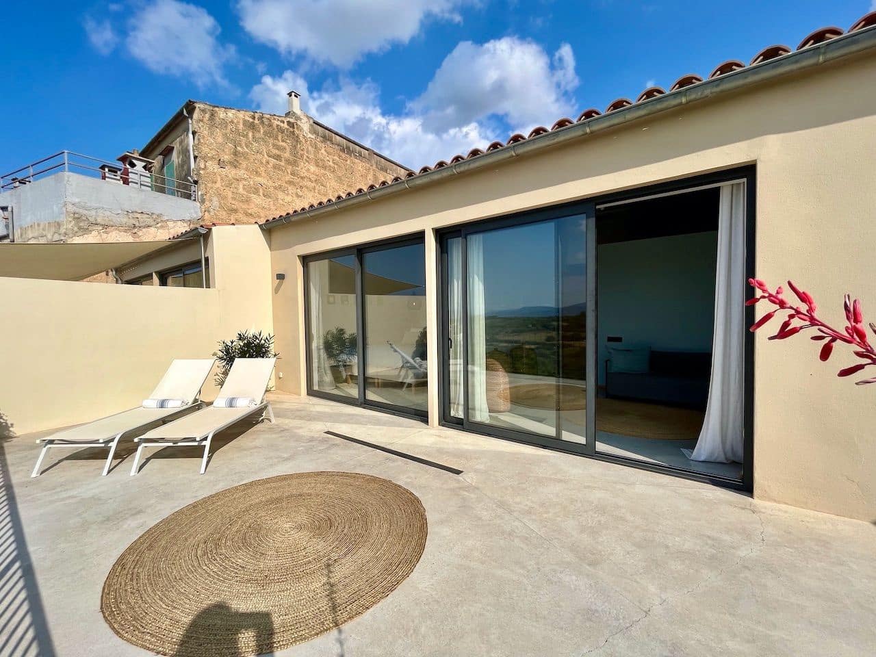 3 soveværelse Villa til salg i Llubi med swimmingpool - € 1.450.000 (Ref: 7630260)