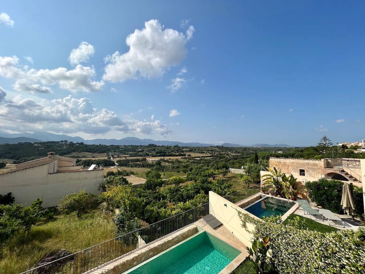 3 soveværelse Villa til salg i Llubi med swimmingpool - € 1.450.000 (Ref: 7630260)