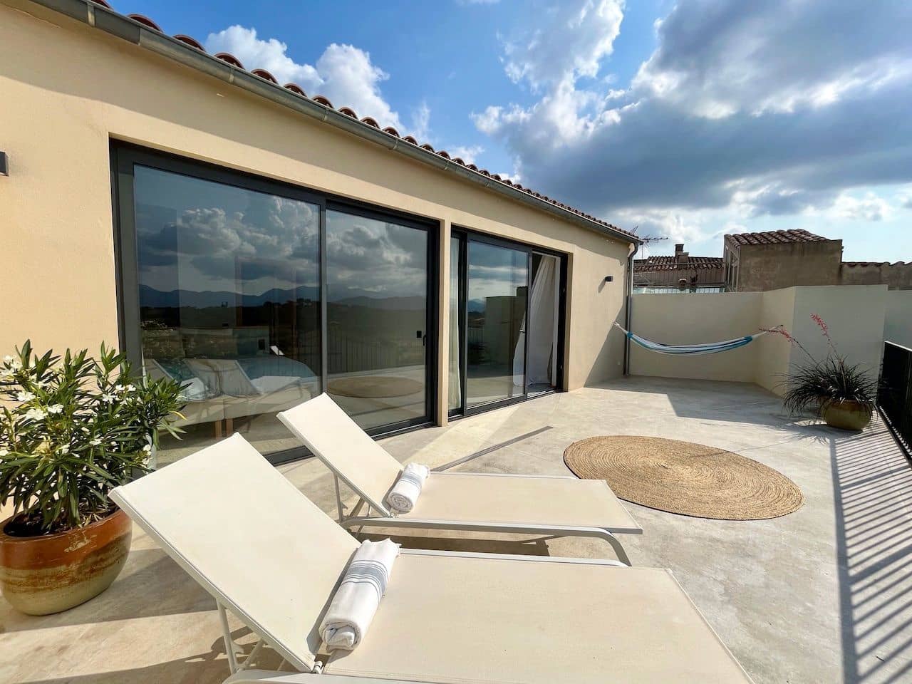 3 soveværelse Villa til salg i Llubi med swimmingpool - € 1.450.000 (Ref: 7630260)