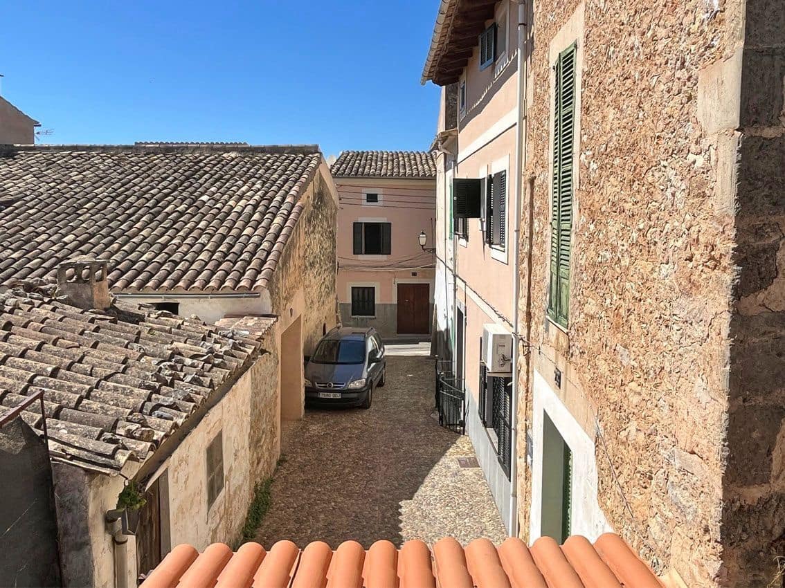 3 soveværelse Villa til salg i Alaro med garage - € 580.000 (Ref: 7630286)