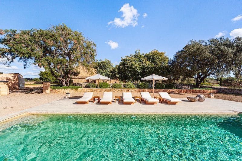 4 soveværelse Villa til salg i Llubi med swimmingpool garage - € 2.950.000 (Ref: 7630324)