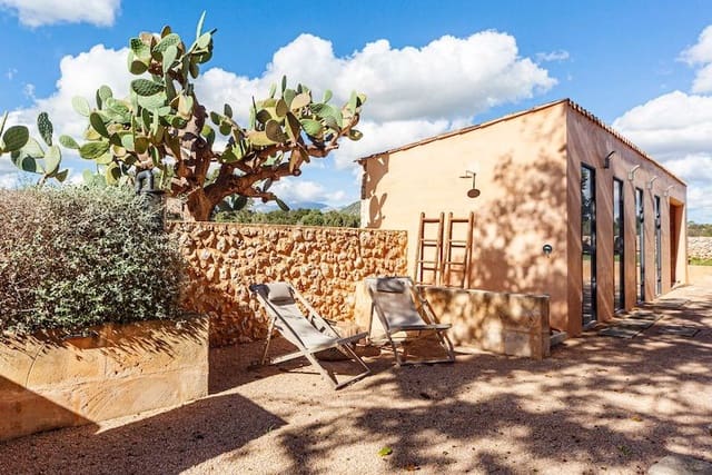 4 soverom Villa til salgs i Llubí med svømmebasseng garasje - € 2 950 000 (Ref: 7630324)