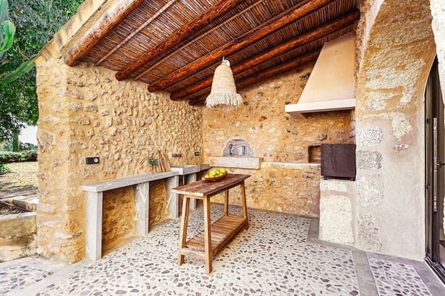 4 soverom Villa til salgs i Llubí med svømmebasseng garasje - € 2 950 000 (Ref: 7630324)