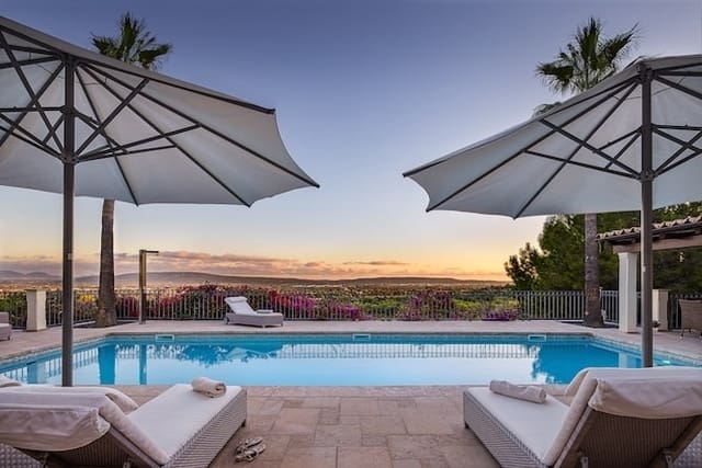 6 slaapkamer Villa te koop in Santa María del Camí met zwembad garage - € 6.800.000 (Ref: 7742930)